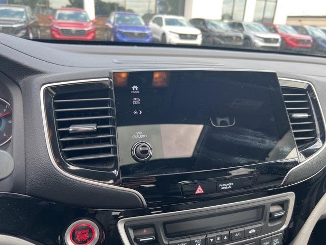used 2021 Honda Pilot car, priced at $25,855