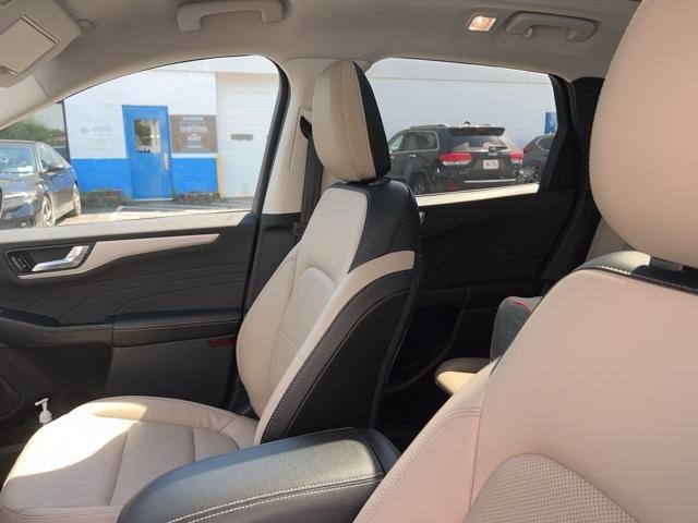 used 2022 Ford Escape car, priced at $24,555
