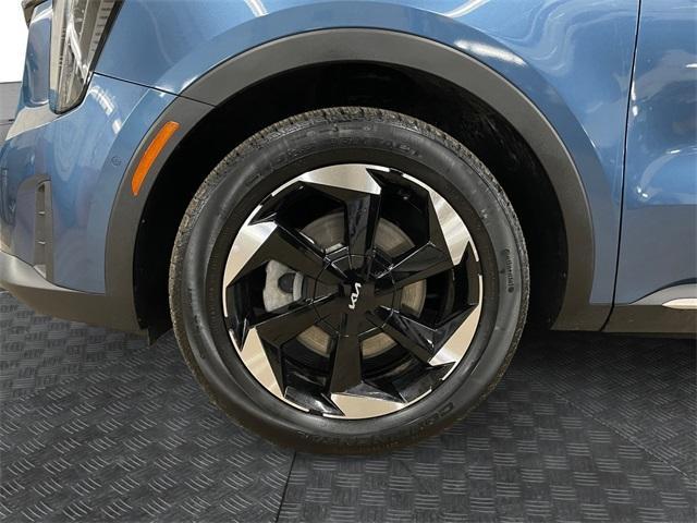 used 2025 Kia Sorento Plug-In Hybrid car, priced at $47,988