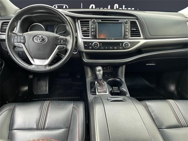 used 2019 Toyota Highlander car, priced at $23,488