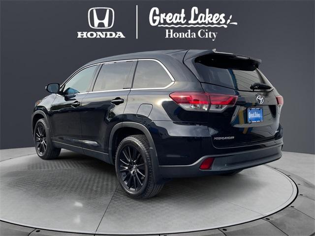 used 2019 Toyota Highlander car, priced at $23,488