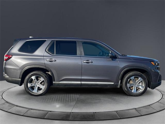 used 2023 Honda Pilot car, priced at $36,322