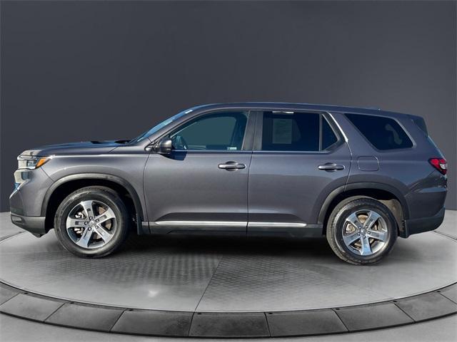 used 2023 Honda Pilot car, priced at $36,322