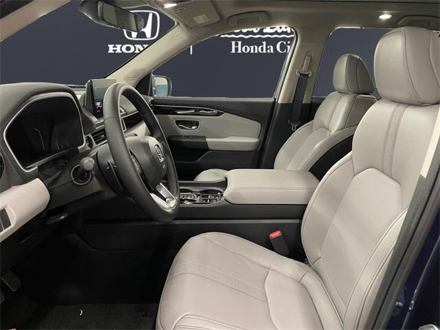 used 2025 Honda Pilot car, priced at $46,555