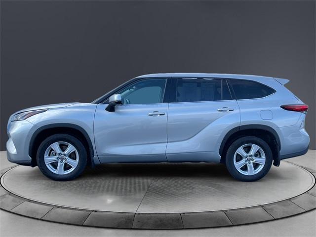 used 2022 Toyota Highlander Hybrid car, priced at $35,122