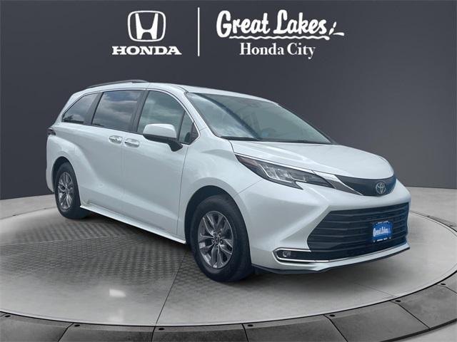 used 2022 Toyota Sienna car, priced at $33,988