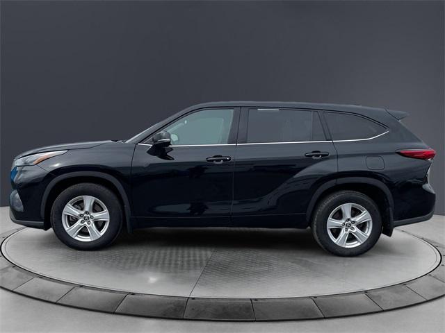 used 2022 Toyota Highlander car, priced at $32,988