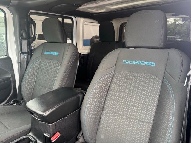 used 2021 Jeep Wrangler Unlimited car, priced at $23,122