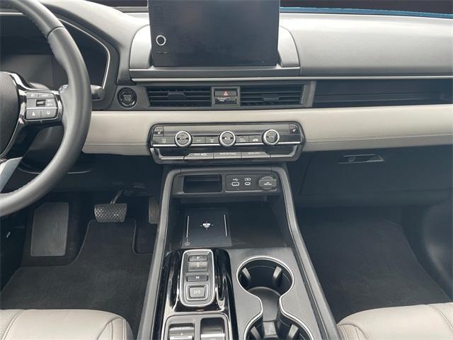 used 2024 Honda Pilot car, priced at $45,388