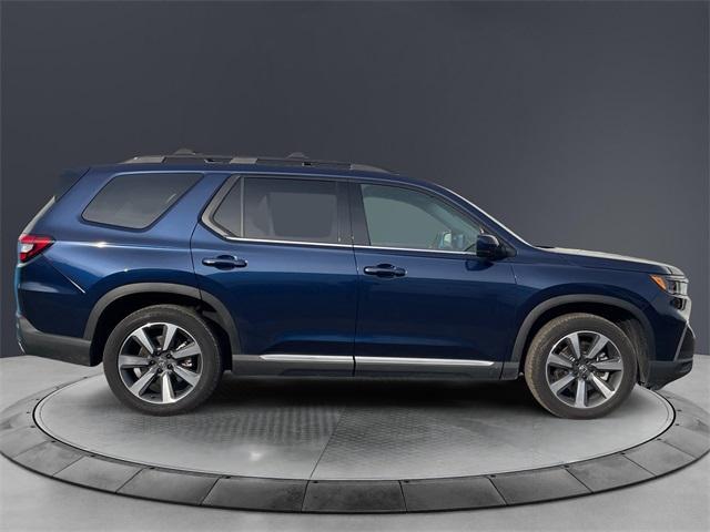 used 2025 Honda Pilot car, priced at $51,722