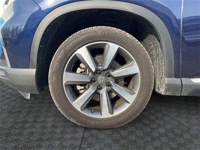 used 2025 Honda Pilot car, priced at $51,722