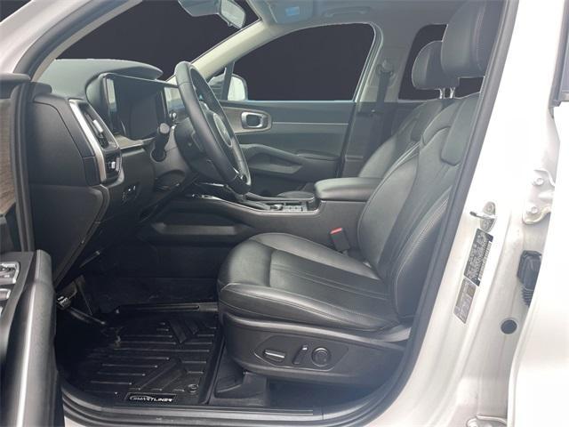 used 2023 Kia Sorento car, priced at $27,822