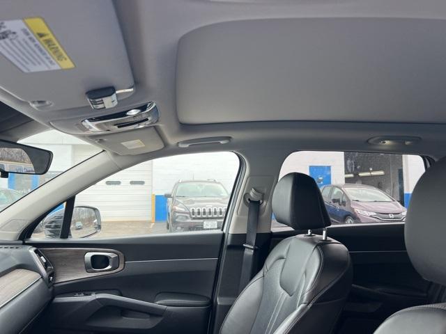 used 2023 Kia Sorento car, priced at $29,955