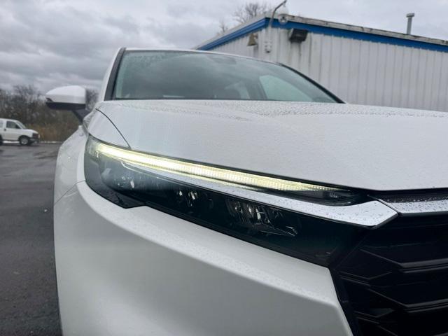 used 2024 Honda CR-V car, priced at $29,688