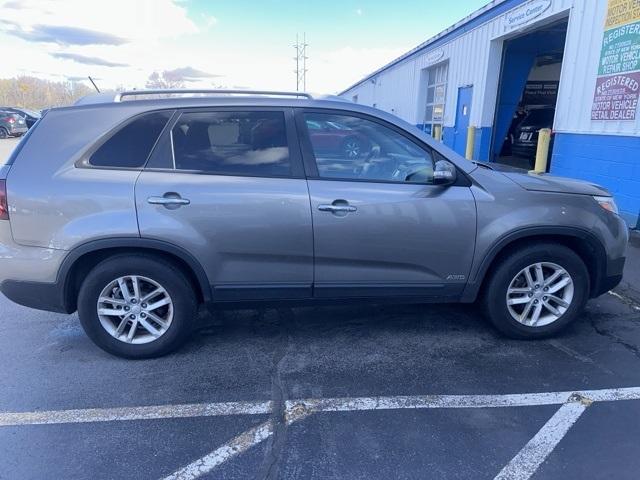 used 2014 Kia Sorento car, priced at $7,222