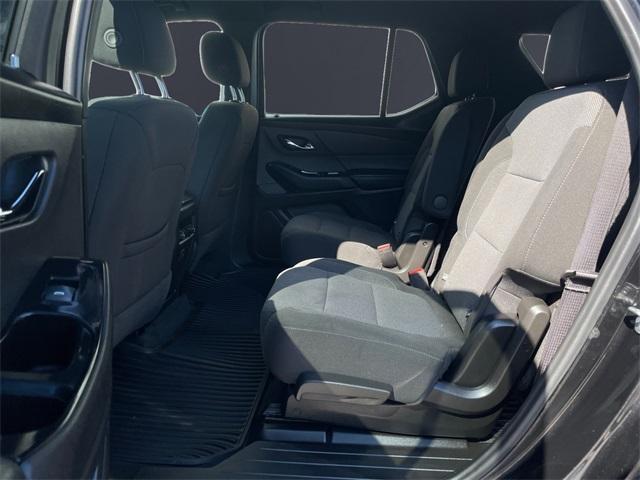 used 2023 Chevrolet Traverse car, priced at $31,355