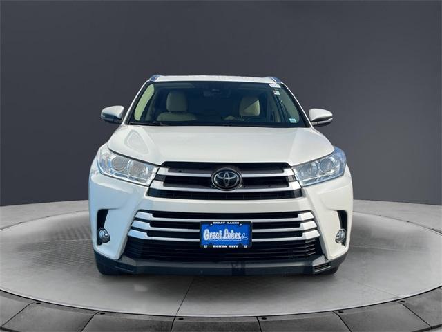 used 2018 Toyota Highlander car, priced at $23,122