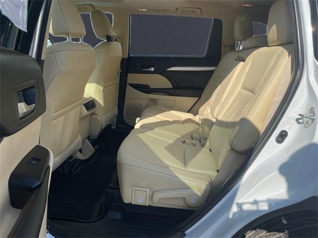 used 2018 Toyota Highlander car, priced at $23,122