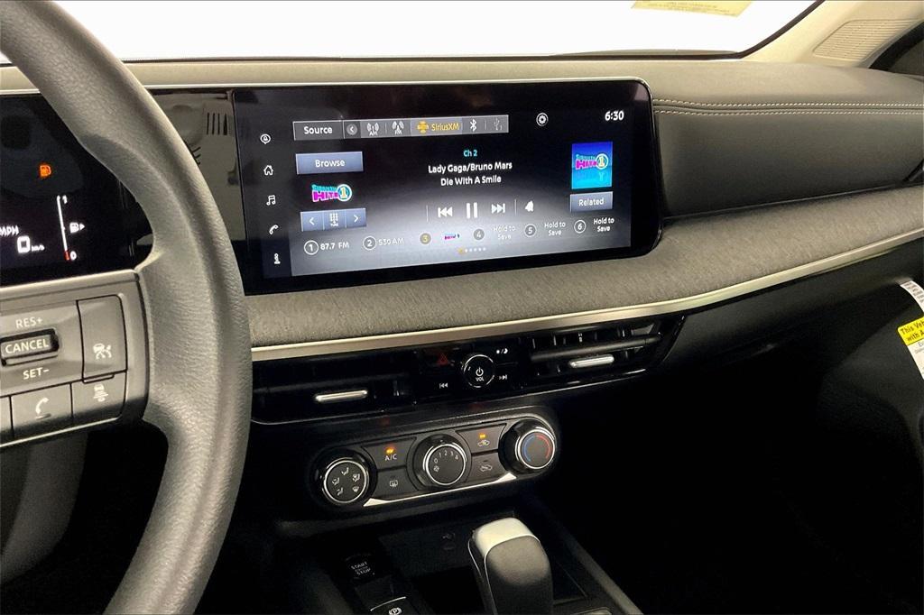 new 2025 Nissan Kicks car, priced at $24,097