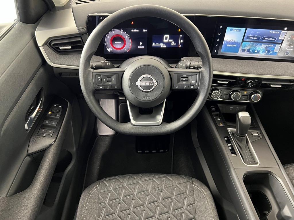 new 2025 Nissan Kicks car, priced at $27,852