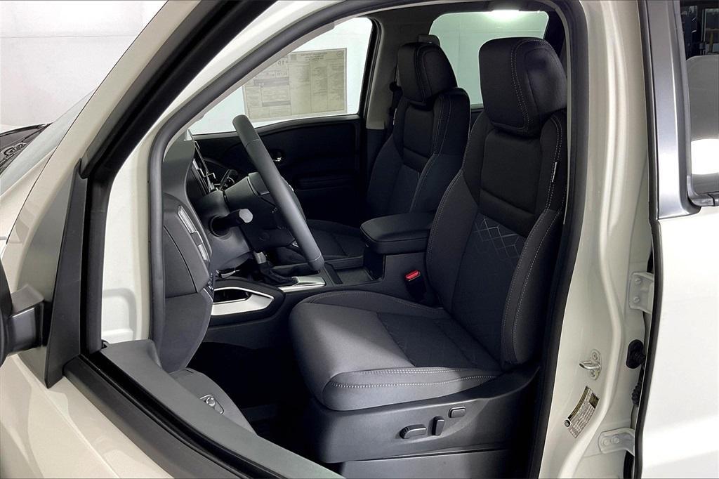 new 2025 Nissan Frontier car, priced at $40,975