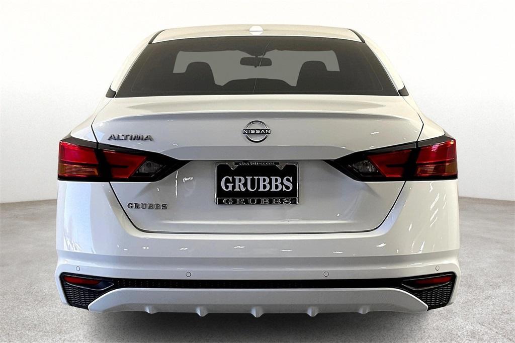 new 2025 Nissan Altima car, priced at $26,500