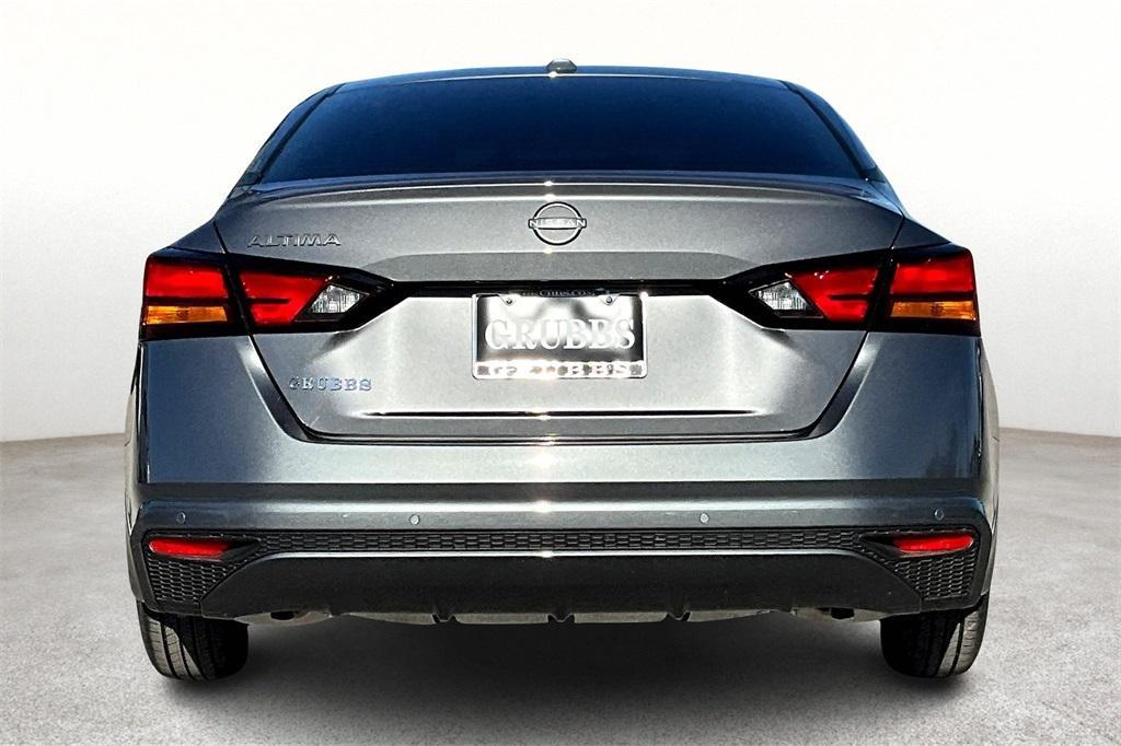 new 2025 Nissan Altima car