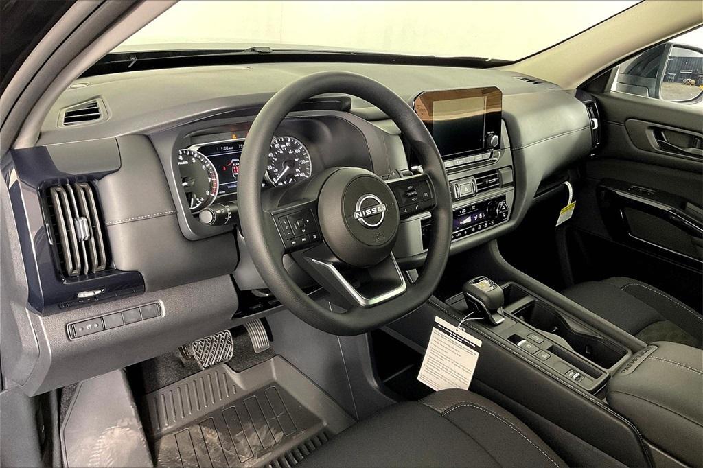 new 2025 Nissan Pathfinder car, priced at $40,450