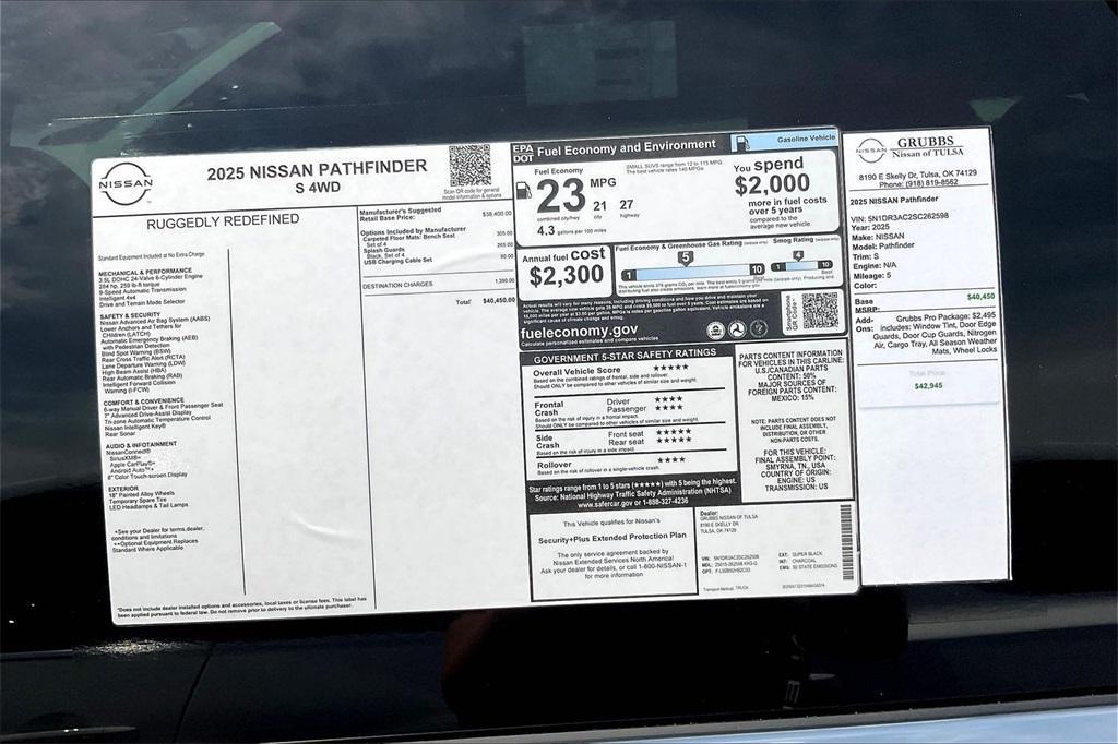 new 2025 Nissan Pathfinder car, priced at $40,450