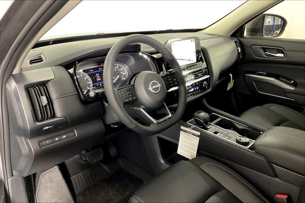 new 2025 Nissan Pathfinder car, priced at $44,121
