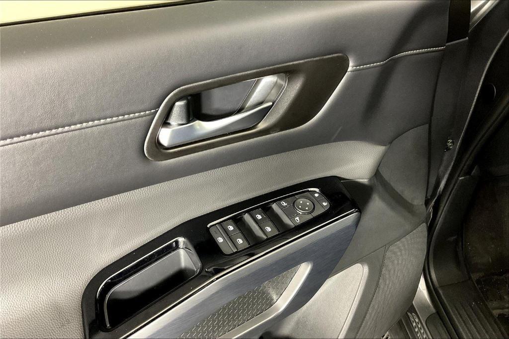 new 2025 Nissan Pathfinder car, priced at $44,121