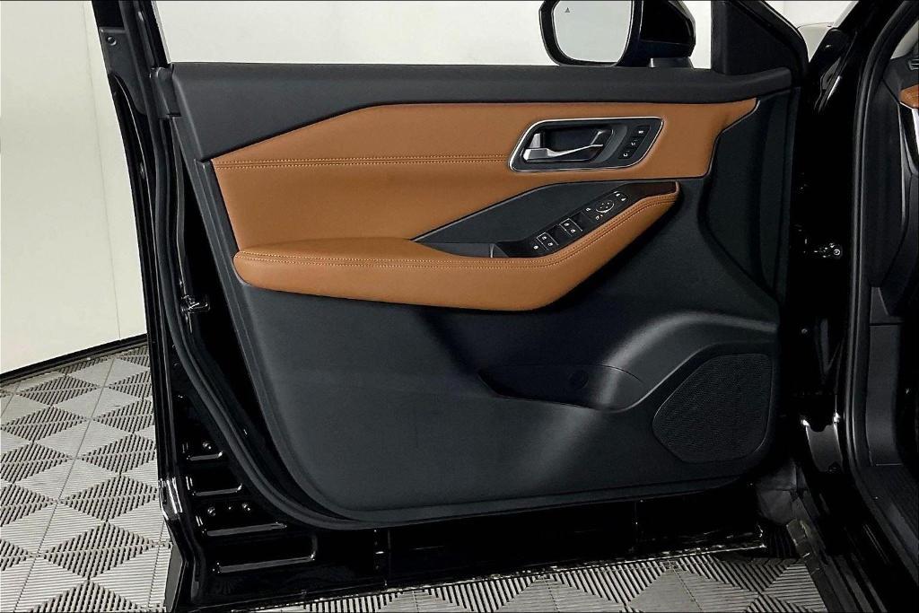 new 2025 Nissan Rogue car, priced at $40,395