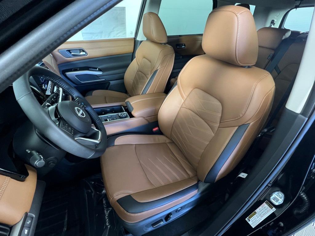 new 2025 Nissan Pathfinder car, priced at $51,709