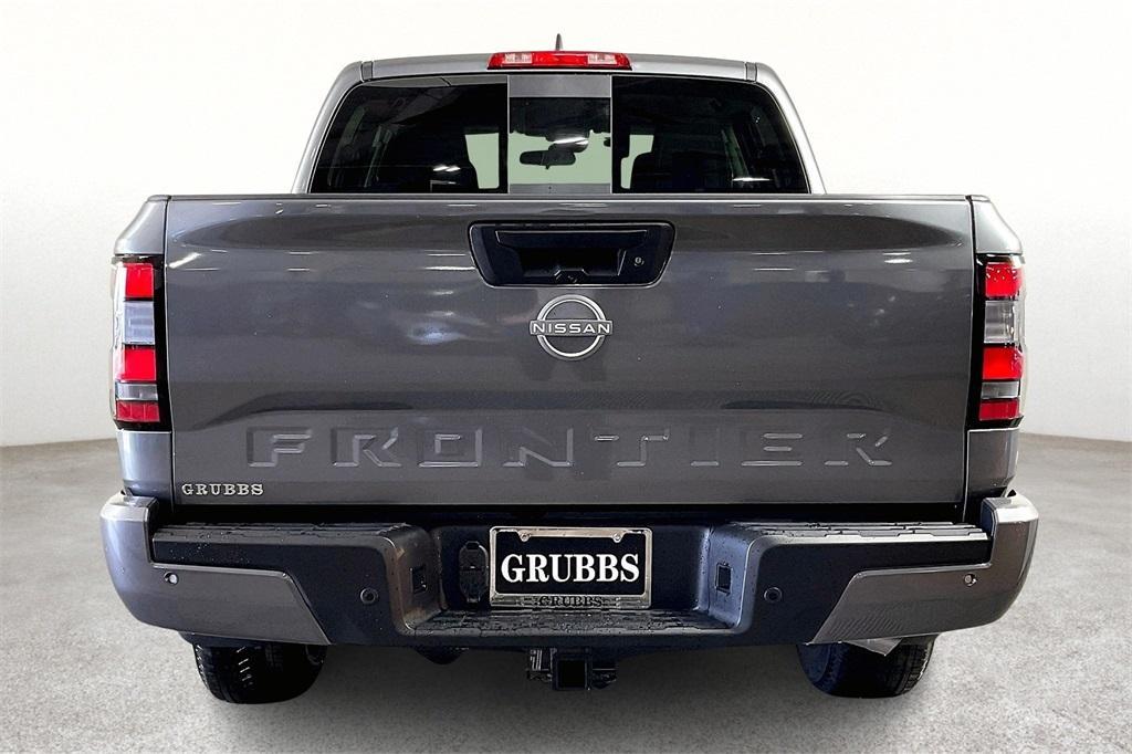new 2025 Nissan Frontier car, priced at $39,925