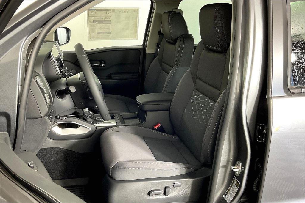 new 2025 Nissan Frontier car, priced at $39,925