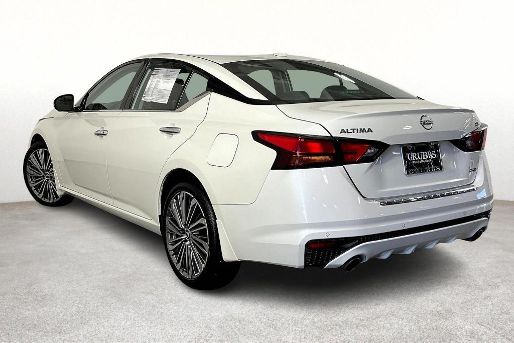 used 2023 Nissan Altima car, priced at $24,500