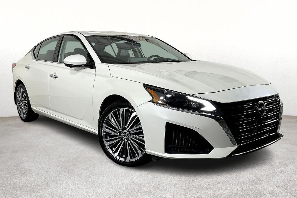 used 2023 Nissan Altima car, priced at $24,500