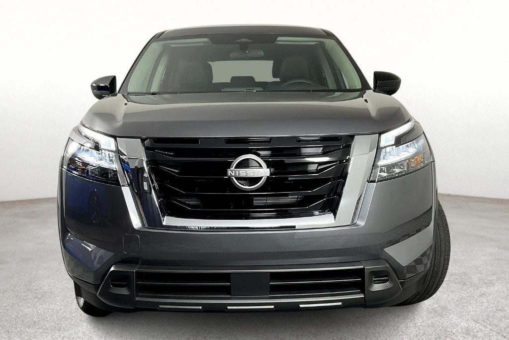 new 2025 Nissan Pathfinder car, priced at $37,950