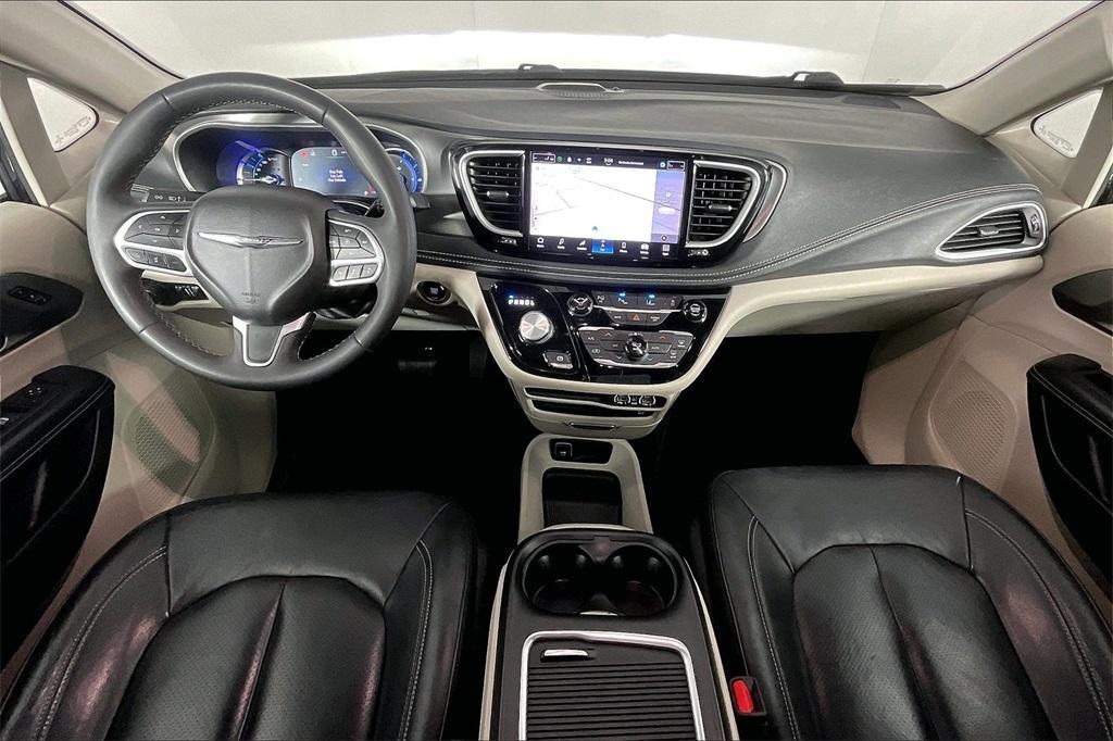 used 2022 Chrysler Pacifica Hybrid car, priced at $25,167