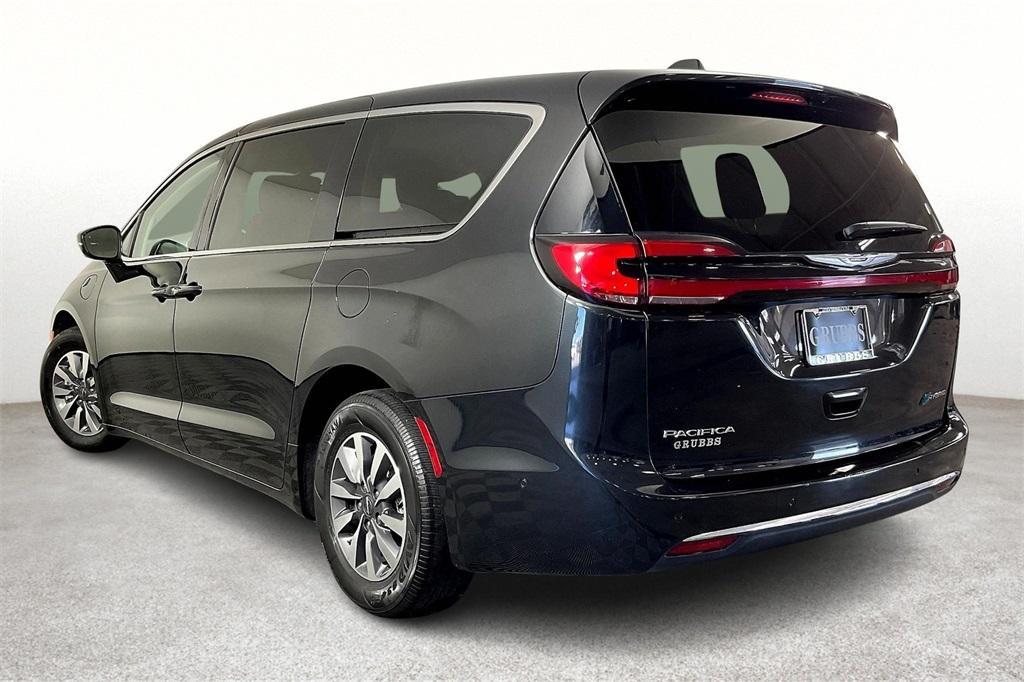 used 2022 Chrysler Pacifica Hybrid car, priced at $25,167