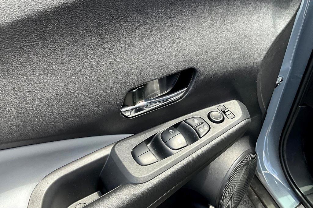 new 2024 Nissan Kicks car, priced at $29,660