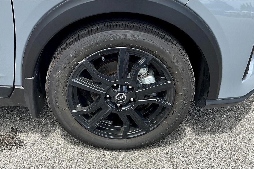 new 2024 Nissan Kicks car, priced at $29,660