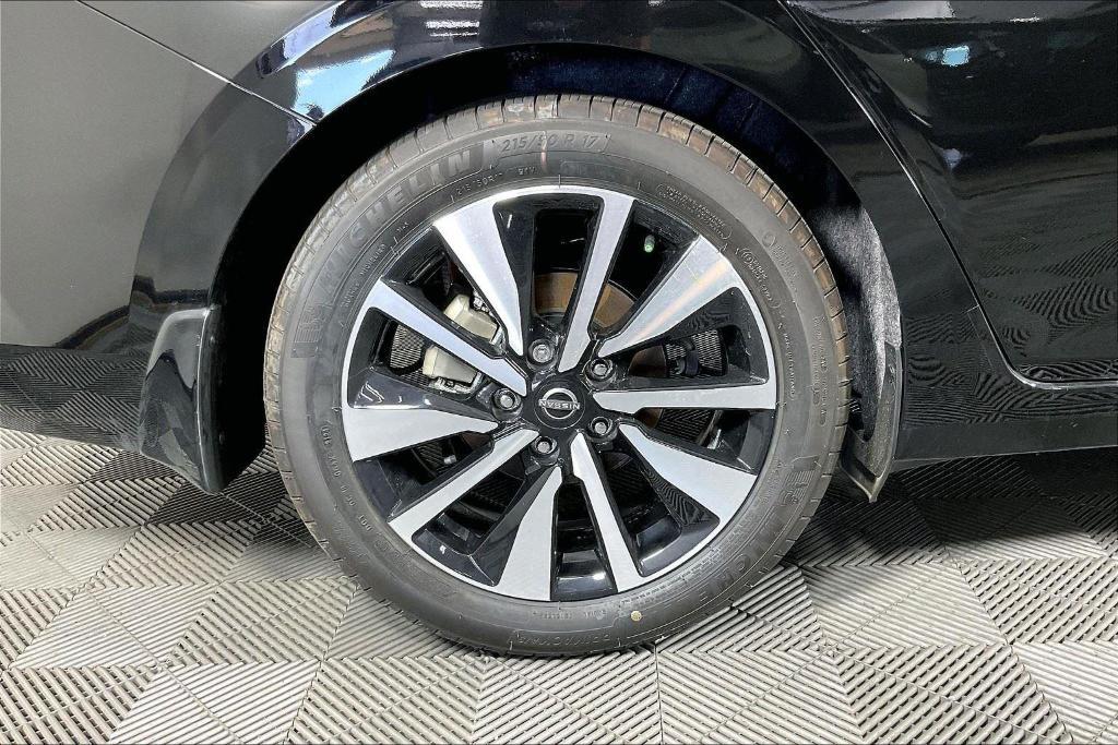 new 2025 Nissan Sentra car, priced at $24,678