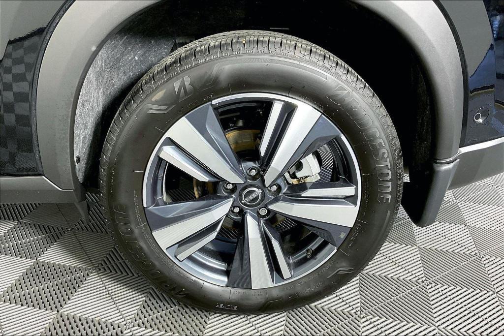 used 2024 Nissan Rogue car, priced at $30,399