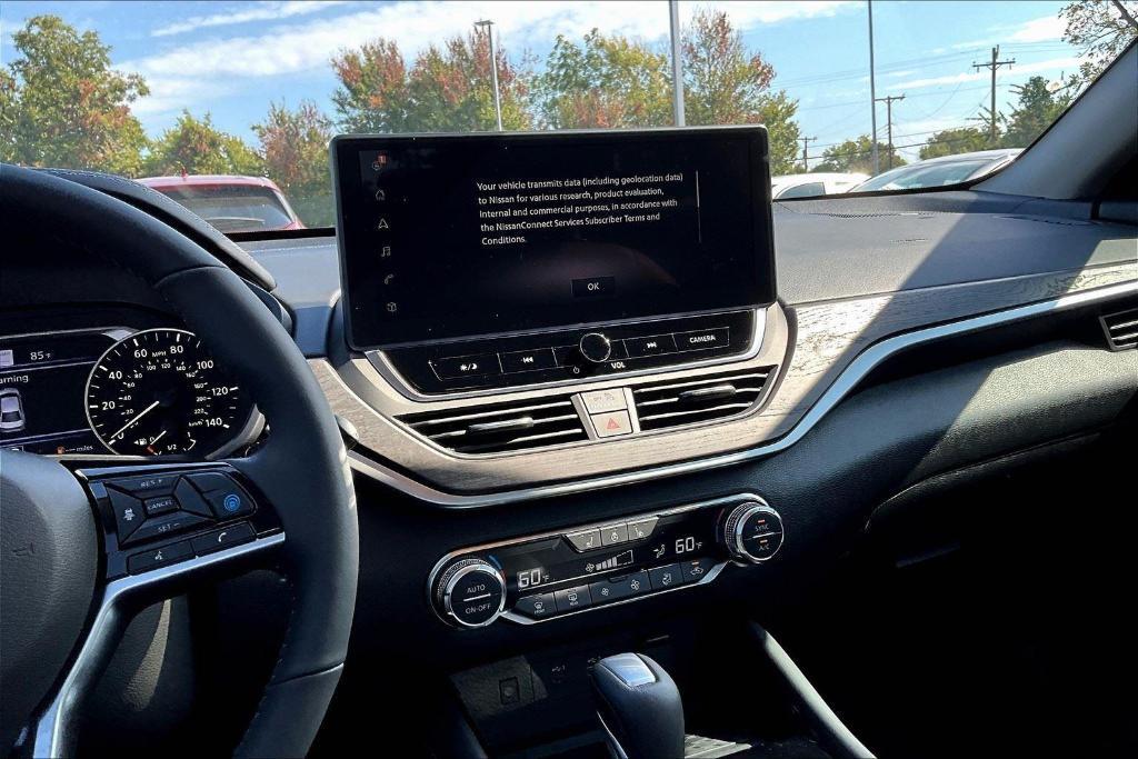 new 2025 Nissan Altima car, priced at $35,601