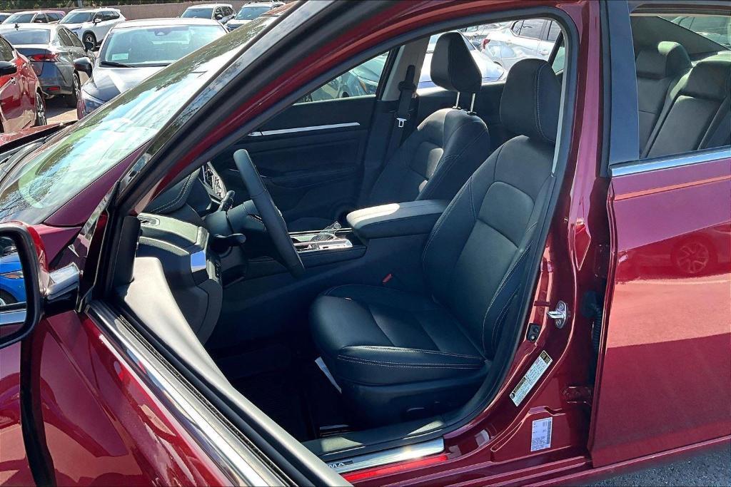 new 2025 Nissan Altima car, priced at $35,601