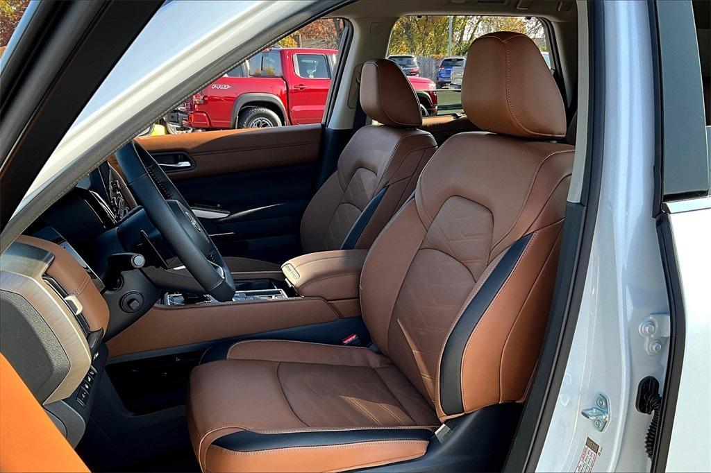 new 2025 Nissan Pathfinder car, priced at $54,485