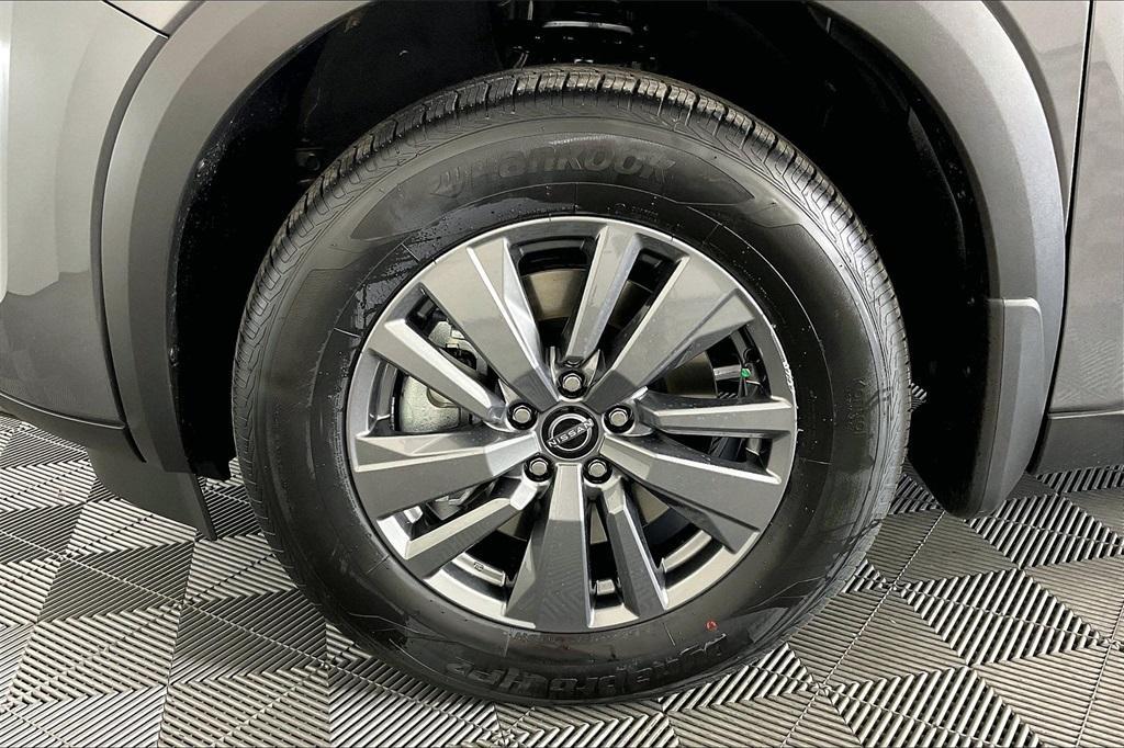 new 2025 Nissan Pathfinder car, priced at $37,819