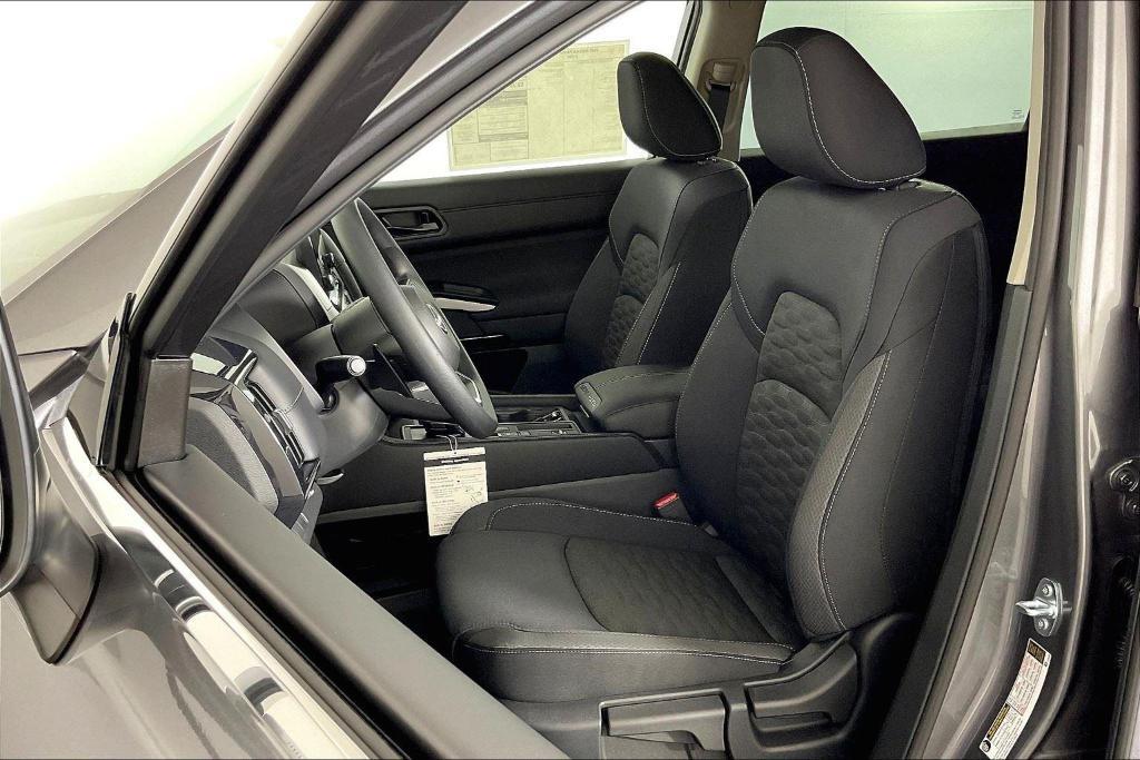 new 2025 Nissan Pathfinder car, priced at $37,819