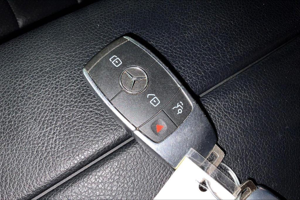 used 2021 Mercedes-Benz GLC 300 car, priced at $24,987
